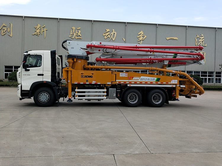 XCMG Schwing 40m China new concrete pump truck HB40V with Sinotruk HOWO chassis price